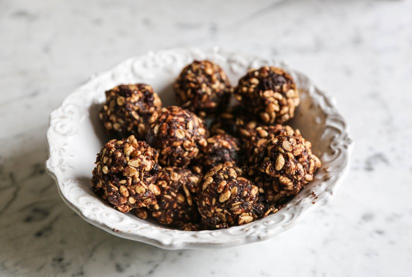 Deliciously Ella’s Cacao & Peanut Butter Breakfast Balls Recipe: Veggie