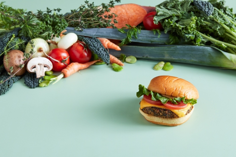 SHAKE SHACK LAUNCHES VEGAN BURGER