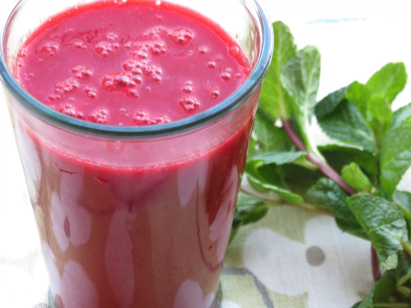 Green Tea and Raspberry Smoothie