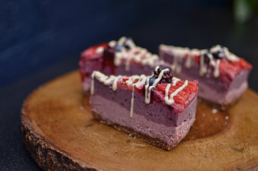 Mellow September Berry Raw Cheesecake Recipe: Veggie