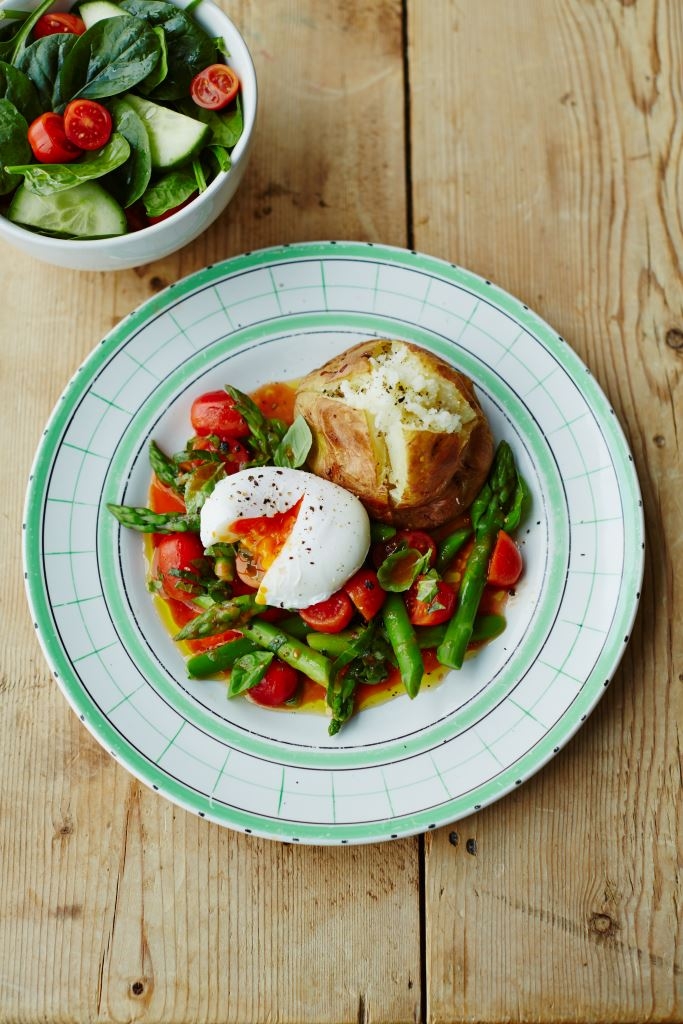 Baked Potatoes with Asparagus and Poached Eggs