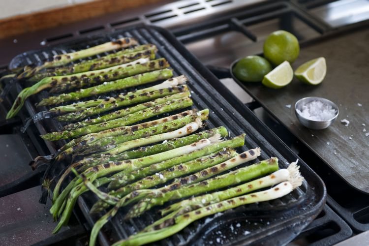Chargrilled Asparagus and Spring Onions Recipe: Veggie