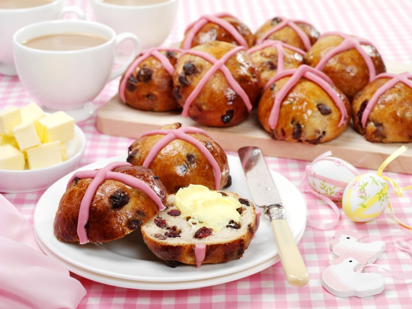 Cranberry and Chocolate Hot Cross Buns