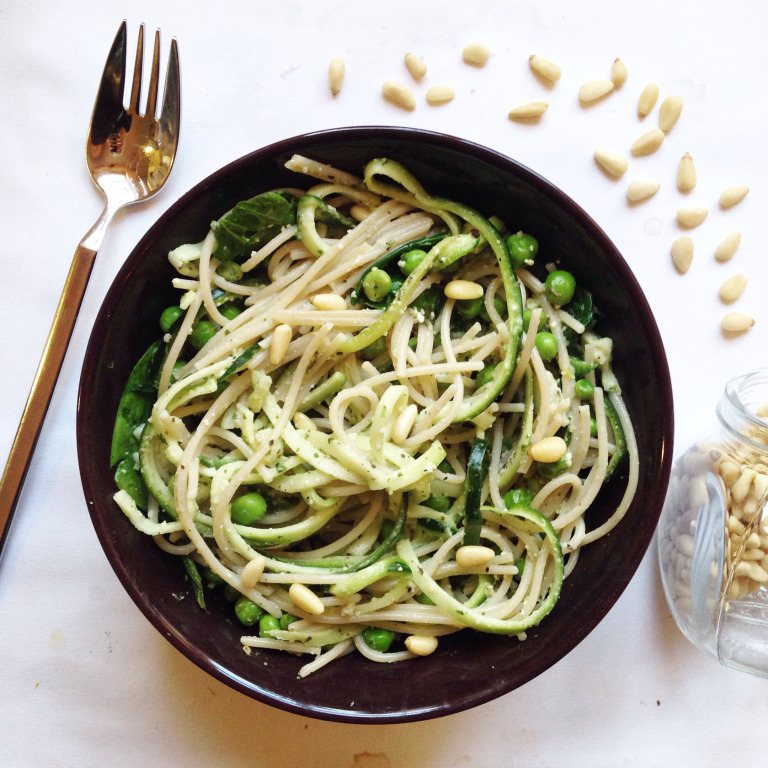 Vegan basil pesto with pine nuts Recipe: Veggie