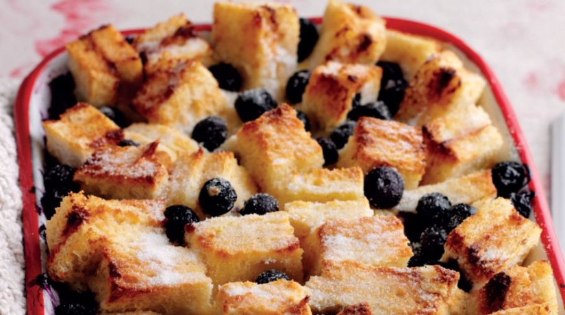 Easy Blueberry Bread & Butter Pud