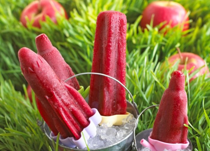 Forest Fruits and Apple Ice Lollies Recipe: Veggie