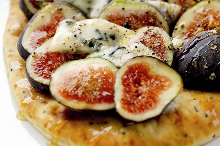 Honeyed Fig and Blue Cheese Naan Recipe: Veggie