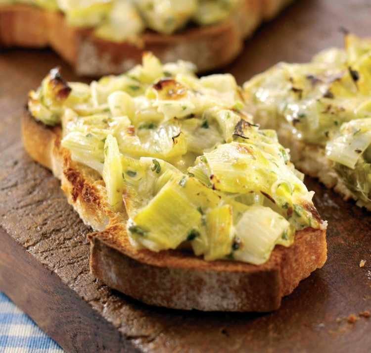 Leeks with Mustard & Mascarpone on Garlic Toast Recipe: Veggie