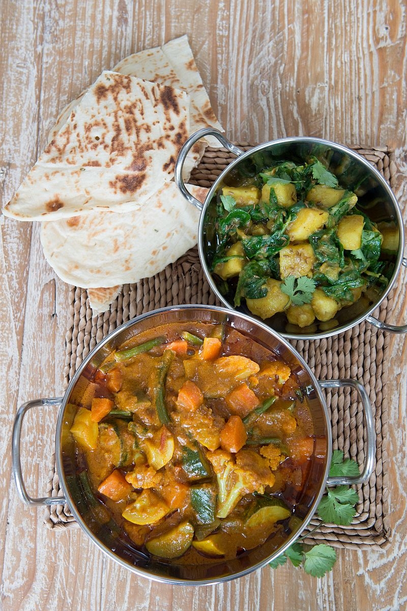 Mild Vegetable Curry with Saag Aloo