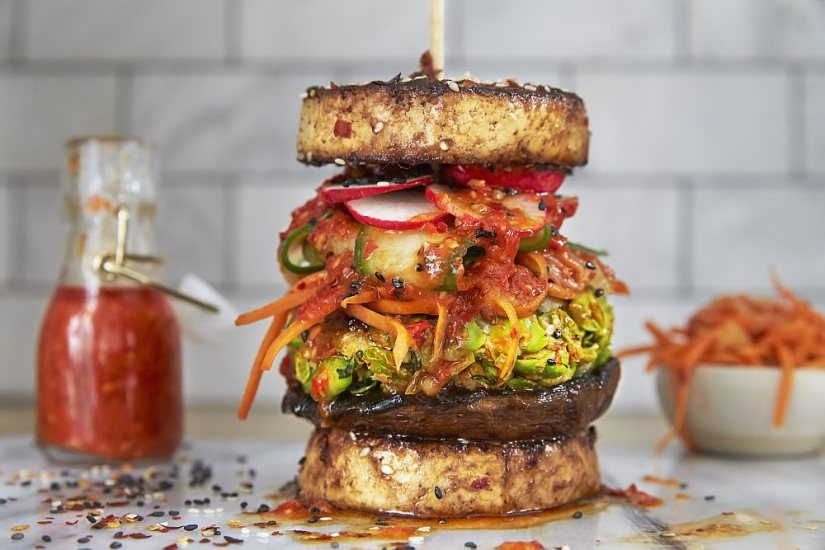 MINDFUL CHEF X HALLY’S VEGAN “INSIDE OUT TOFU BURGER” Recipe: Veggie