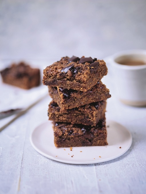 Peanut Butter Blondie Cookie Bars