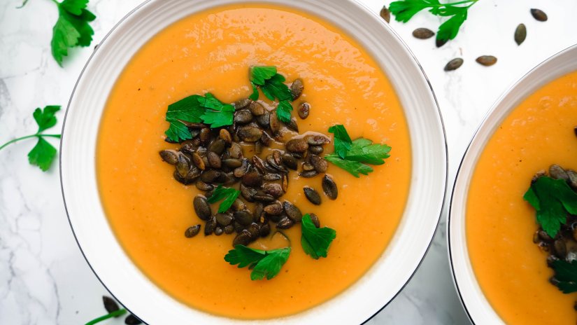Roasted Butternut Squash and Apple Soup with Spiced Pumpkin Seeds Recipe: Veggie