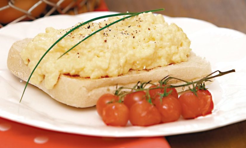 Rose Elliot’s Easy Scrambled Eggs Recipe: Veggie