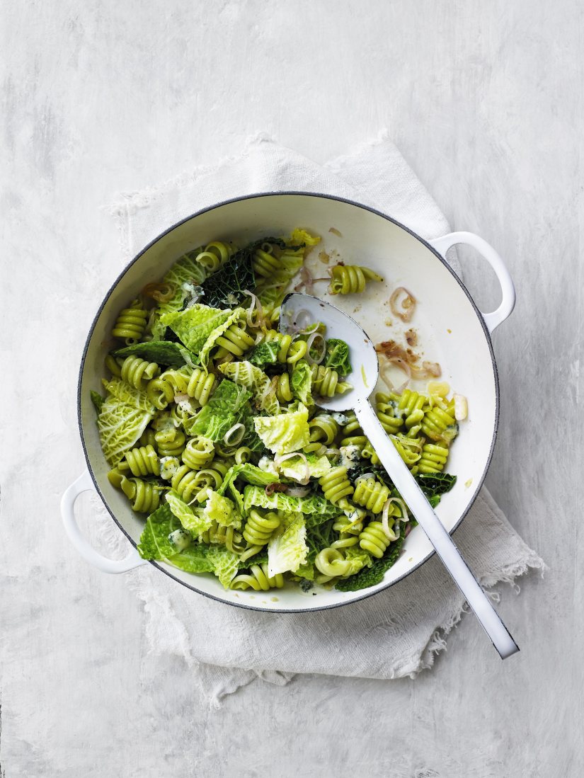 Spinach Pasta with Savoy Cabbage & Gorgonzola Recipe: Veggie