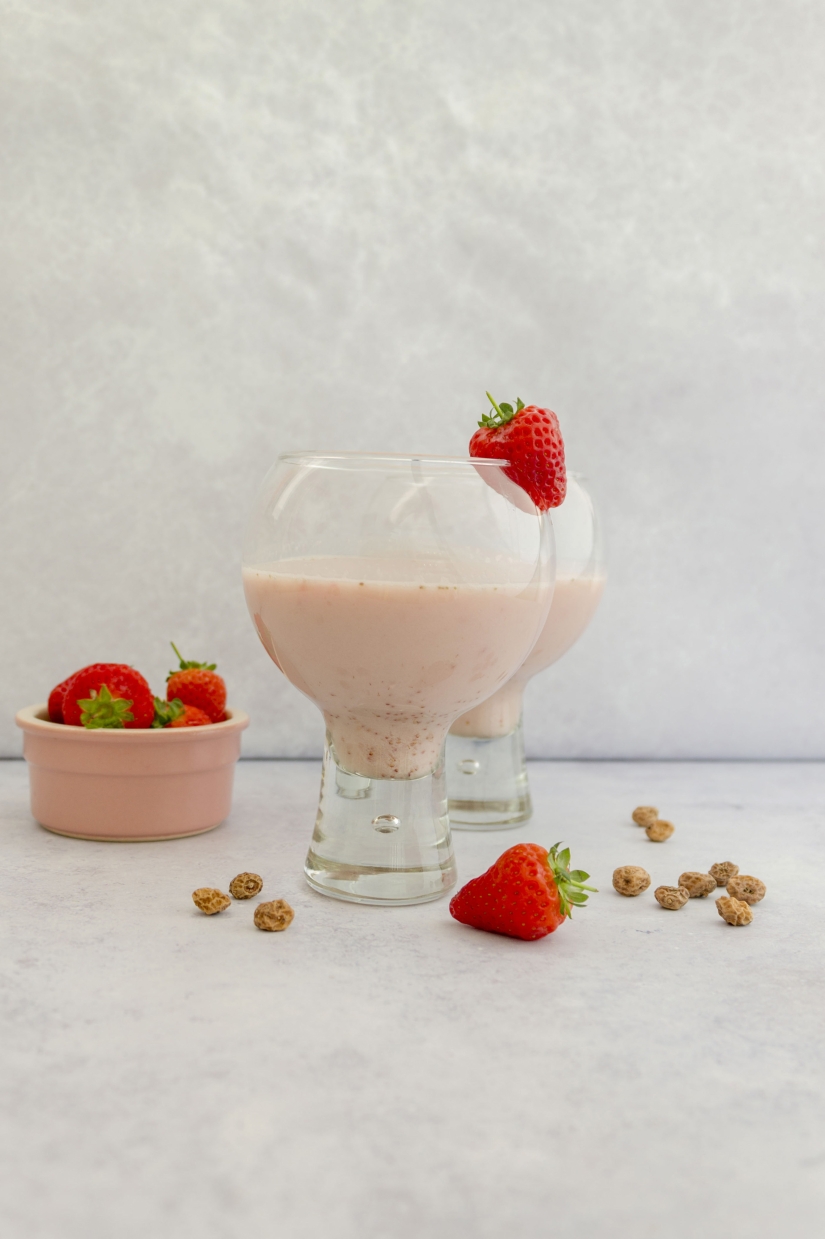 Strawberry Tiger Nut Milk