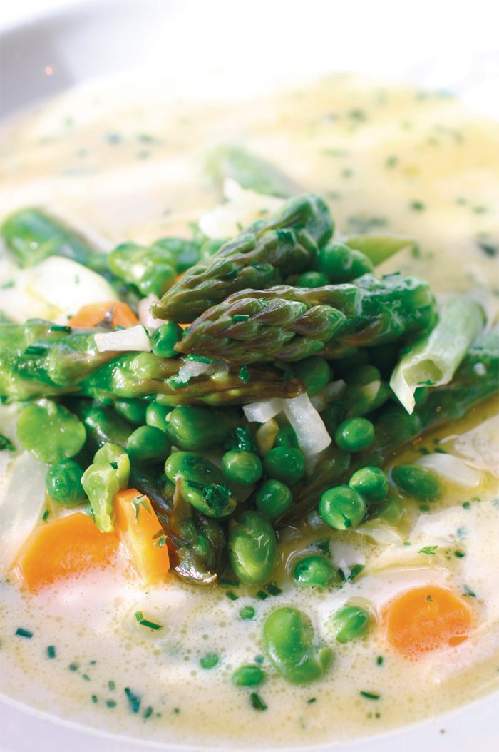 Asparagus and Pea Minestrone Soup Recipe: Veggie