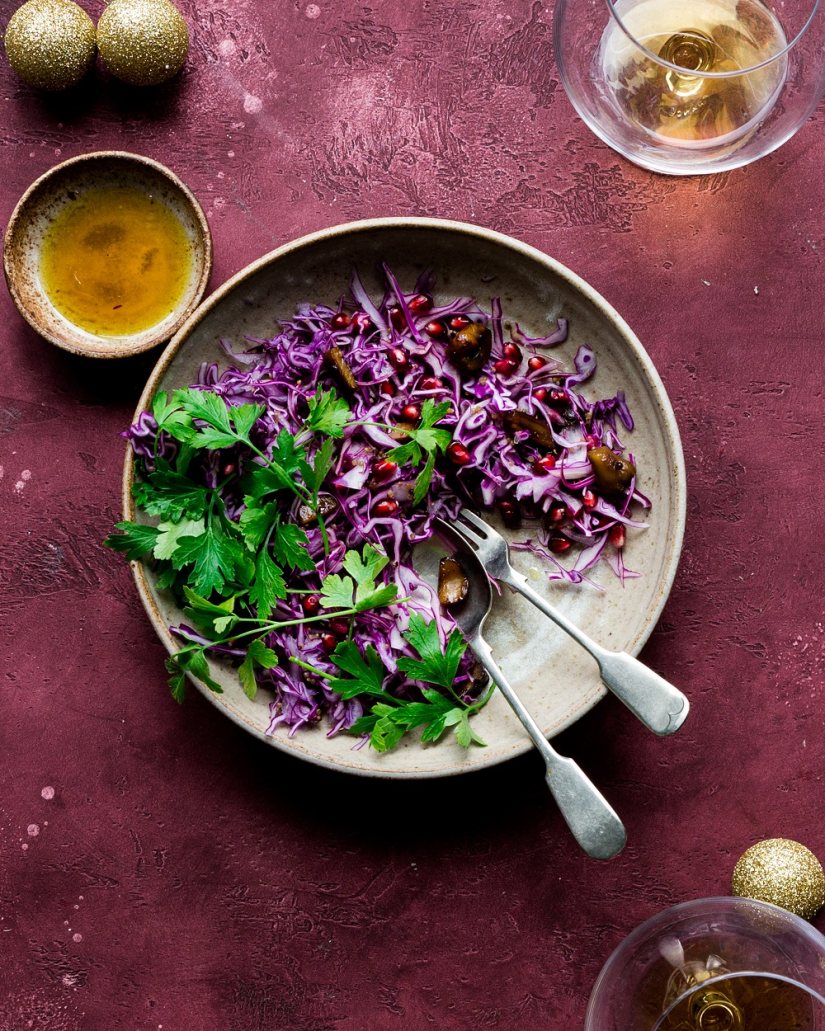 Vegan red cabbage salad with caramelised chestnuts Recipe: Veggie