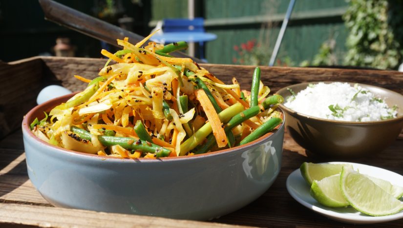 Cabbage, Carrot and Green Bean Thoran Recipe: Veggie