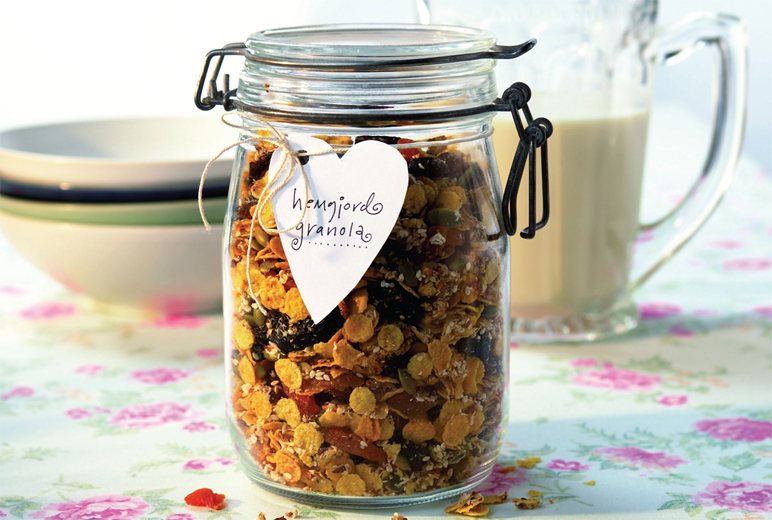 Hemjord Granola Recipe: Veggie