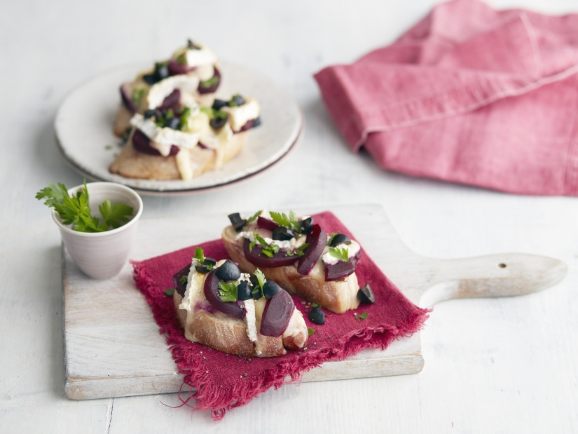 Brie and Beetroot Ciabatta Slices Brie and Beetroot Ciabatta Slices