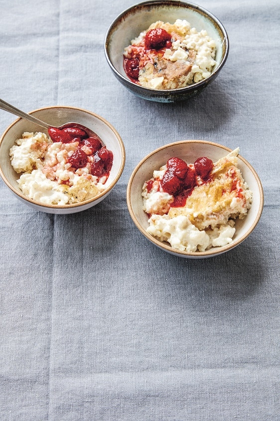 Rice pudding and balsamic strawberries