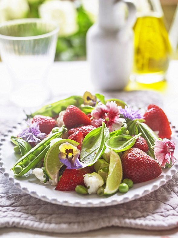 Goat’s Cheese, Broad Bean and Strawberry Salad Recipe: Veggie
