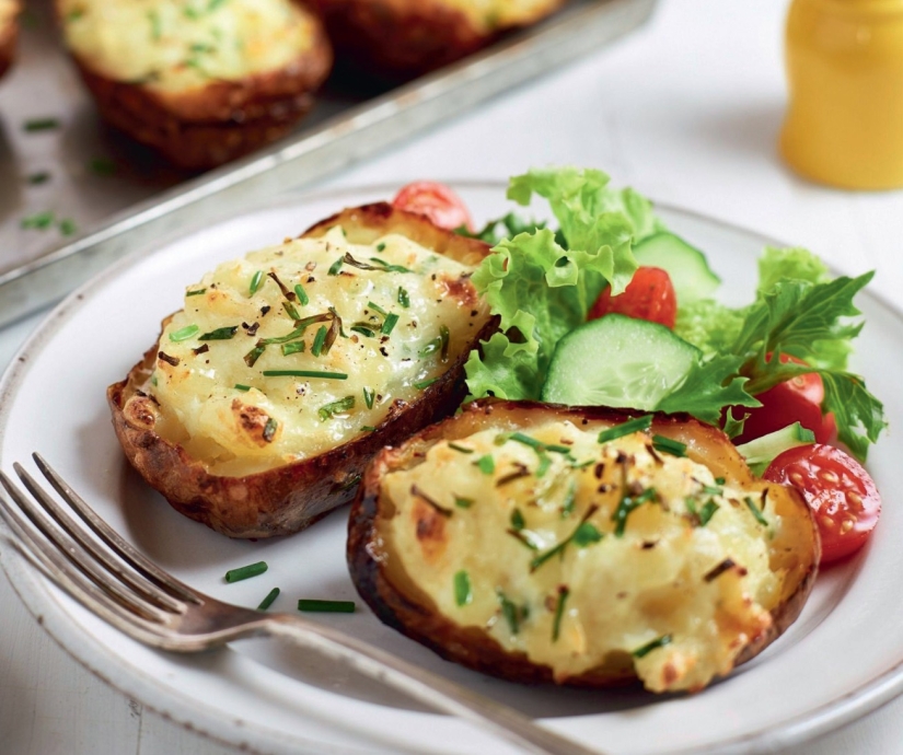 Twice-Baked Sour Cream and Chive Potatoes