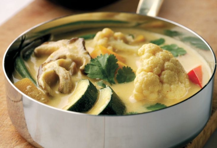 Sri Lankan Spiced Vegetable Curry with Coriander Yoghurt