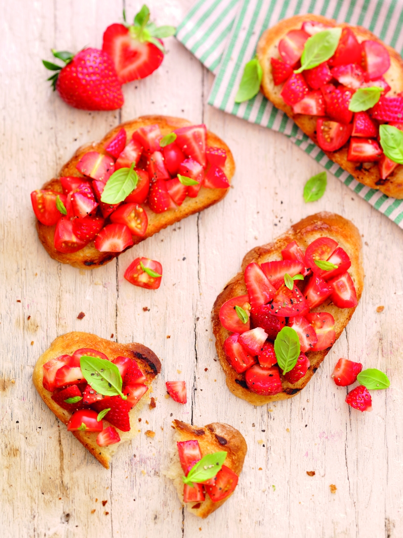 Strawberry, Tomato and Basil Bruschetta