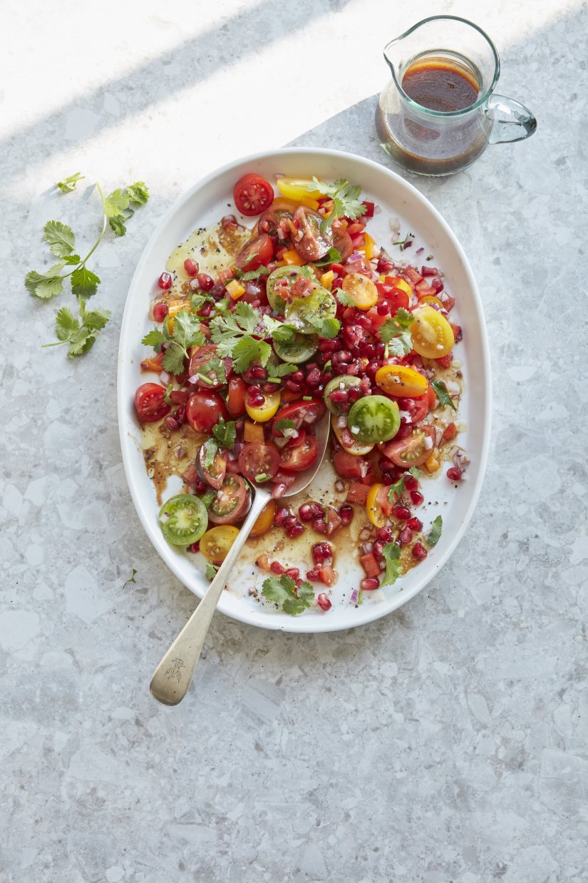 Tomato and Pomegranate Salad Recipe: Veggie