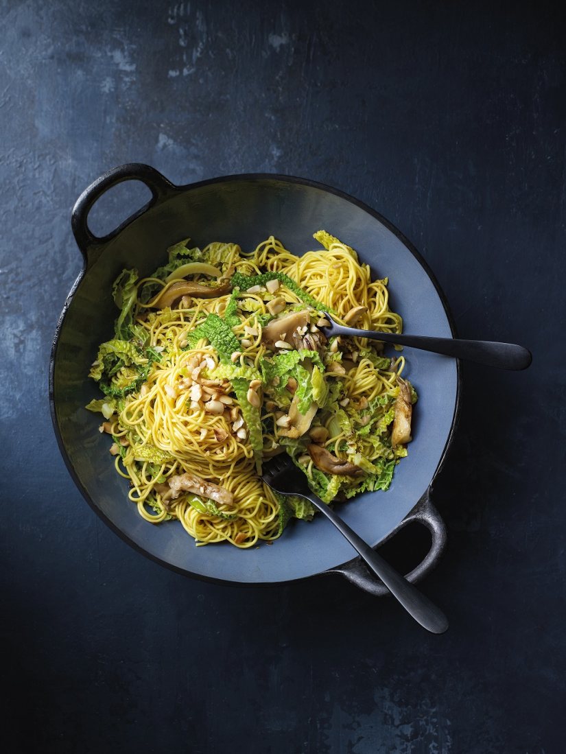 ​Stir-fried Cabbage & Mushrooms with Noodles Recipe: Veggie