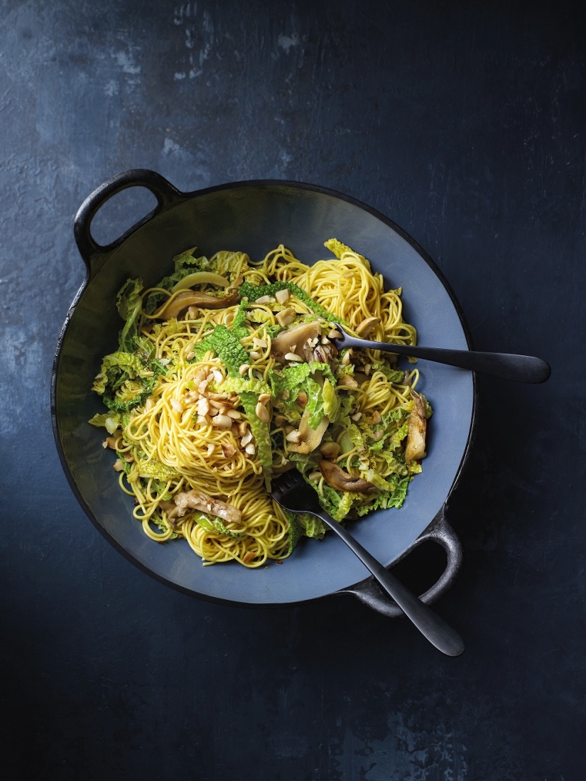 ​Stir-fried Cabbage & Mushrooms with Noodles