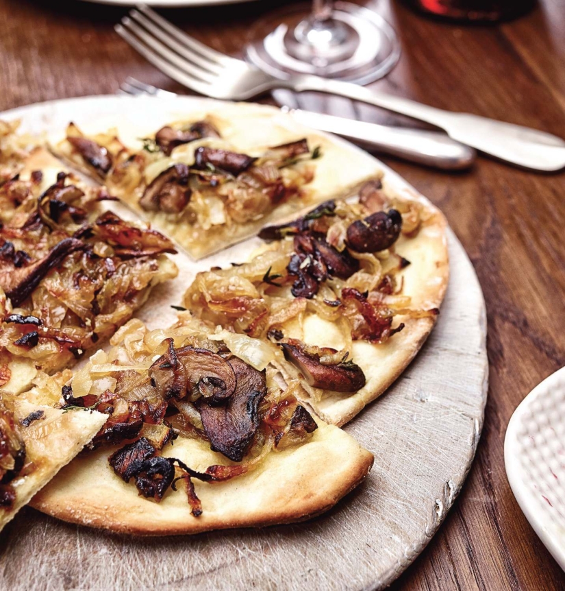 Wild Mushroom and Sticky Onion Pizzette