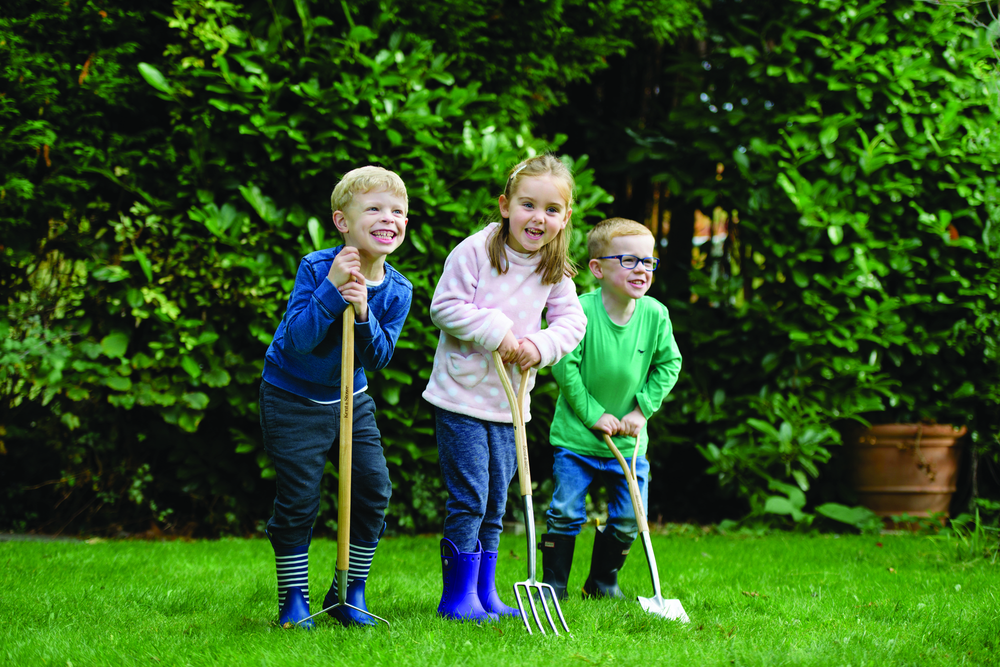 Essential eco-friendly tools for mini gardeners