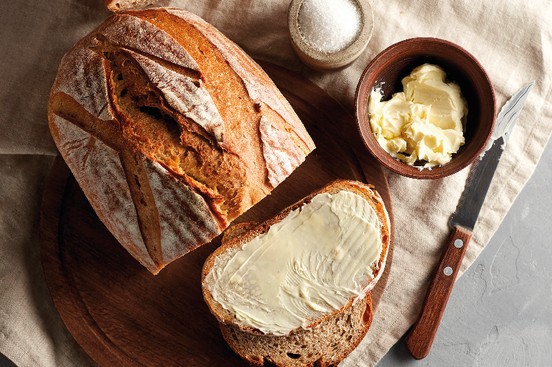 MAKE YOUR OWN SOURDOUGH BREAD