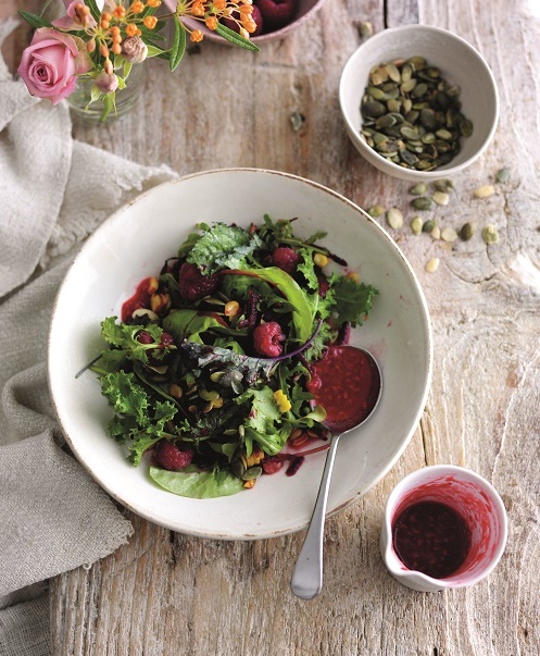 4 SUPER SALADS AND 3 OF THE BEST DRESSINGS