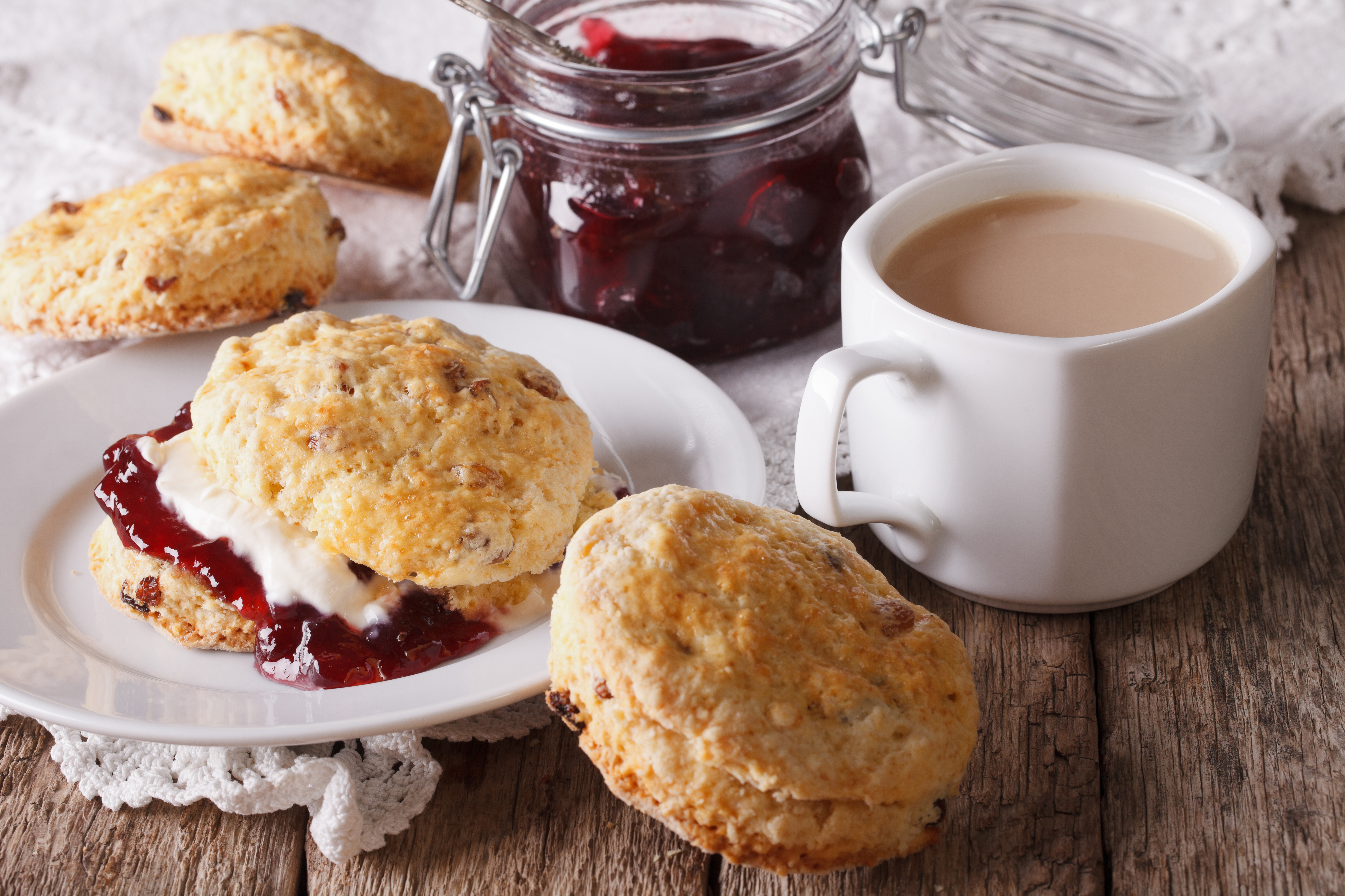 10 Ways You’re Doing Afternoon Tea Wrong