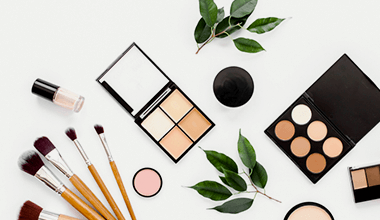 VEGAN MAKE-UP <br><br>