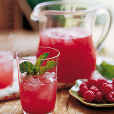 Fresh Raspberry Lemonade