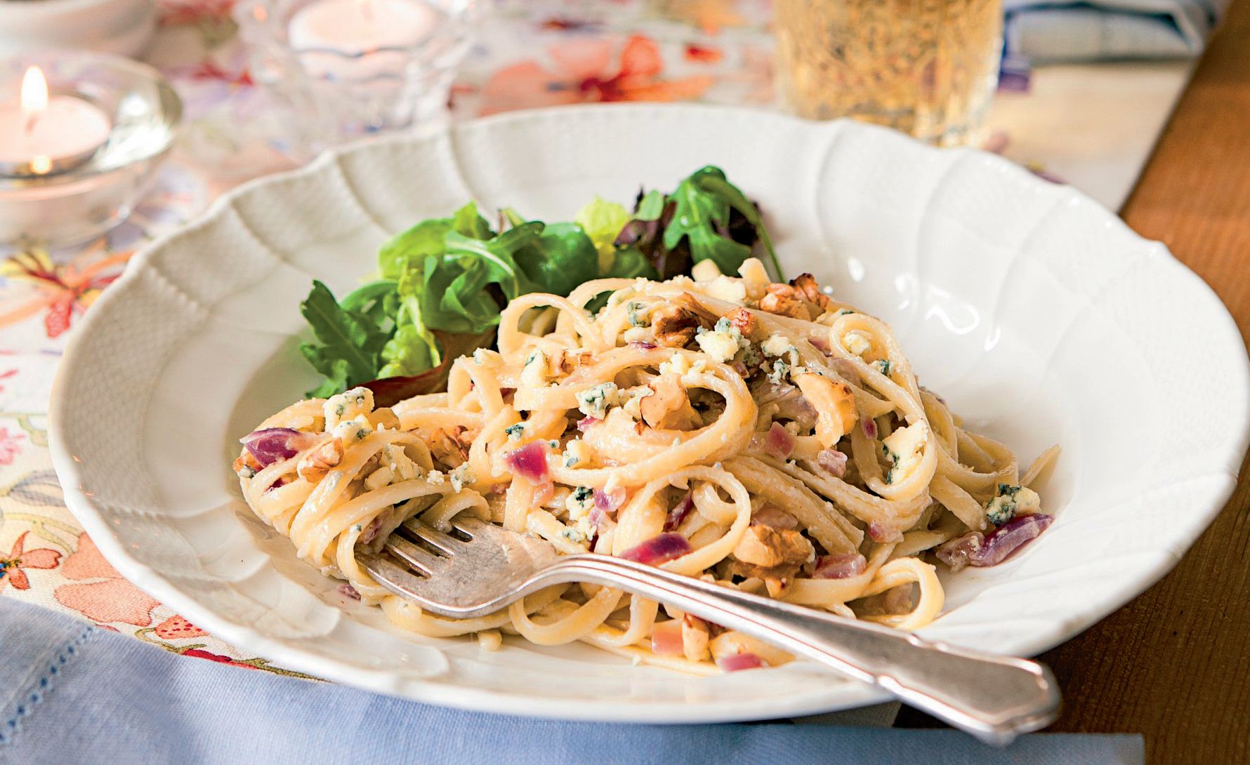 Linguine with Blue Cheese Sauce