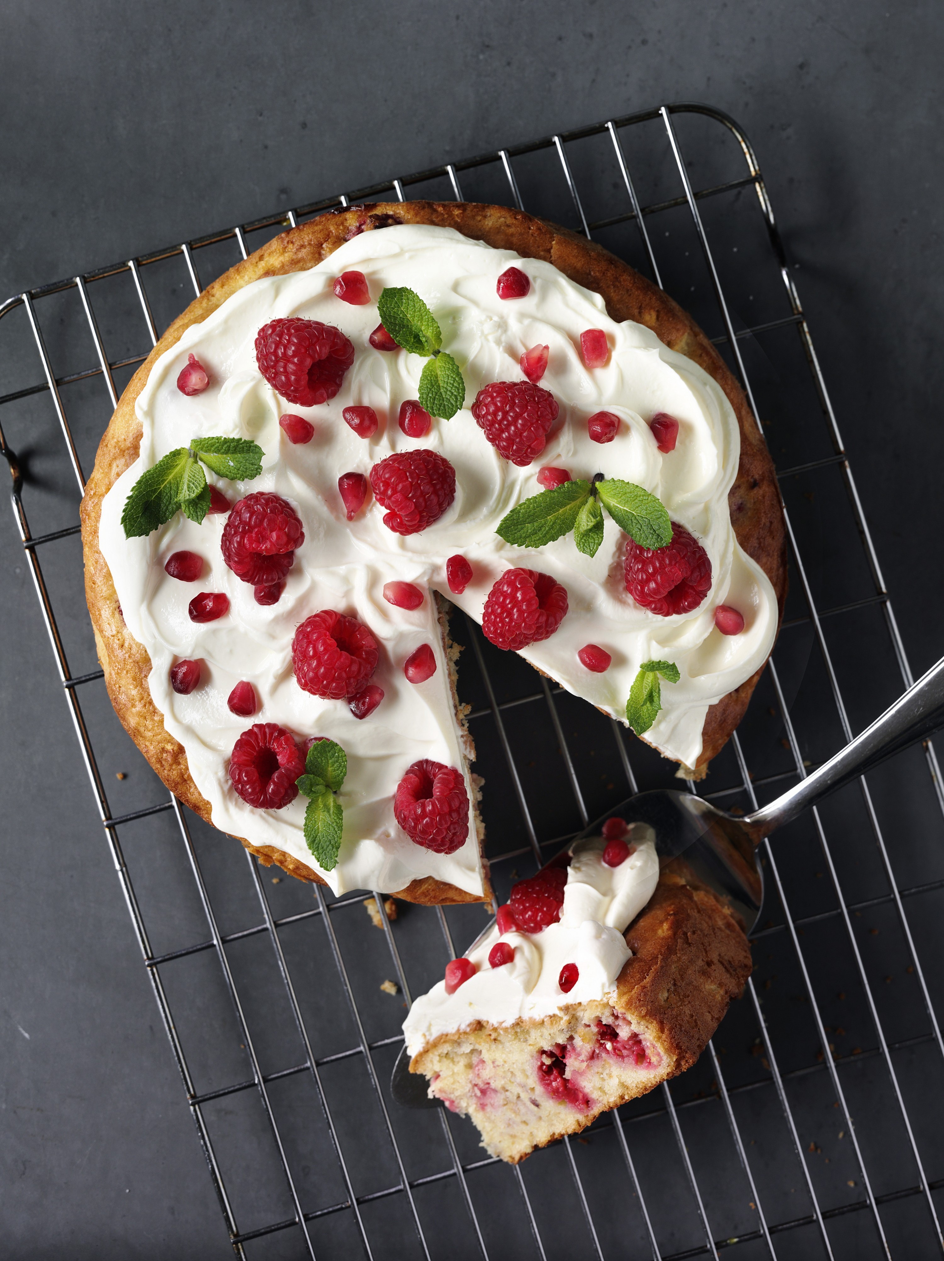 Raspberry and Apple Cake