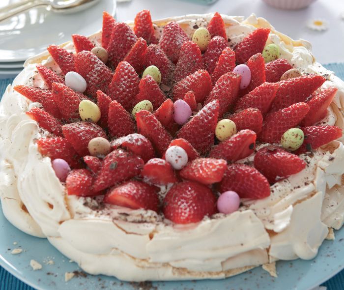 Strawberry Pavlova Recipe: Veggie